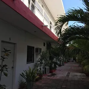 posada-olmeca-playa-del-carmen.allrivieramayahotels.com/